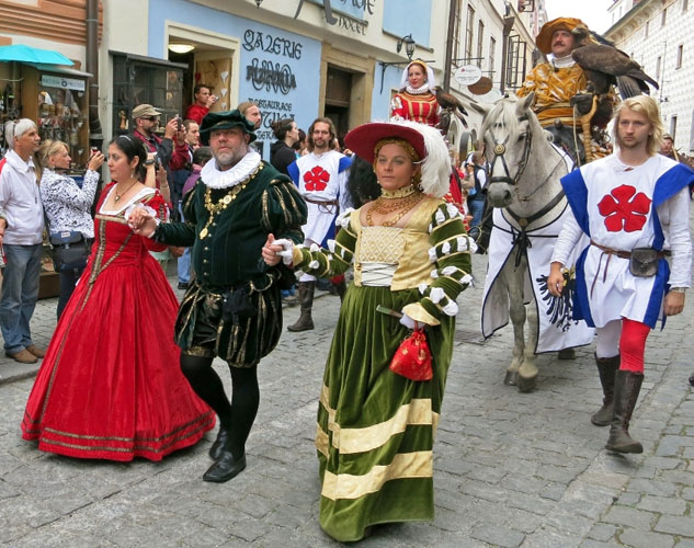 Государственные праздники в Чехии в июле 2023 как работают магазины